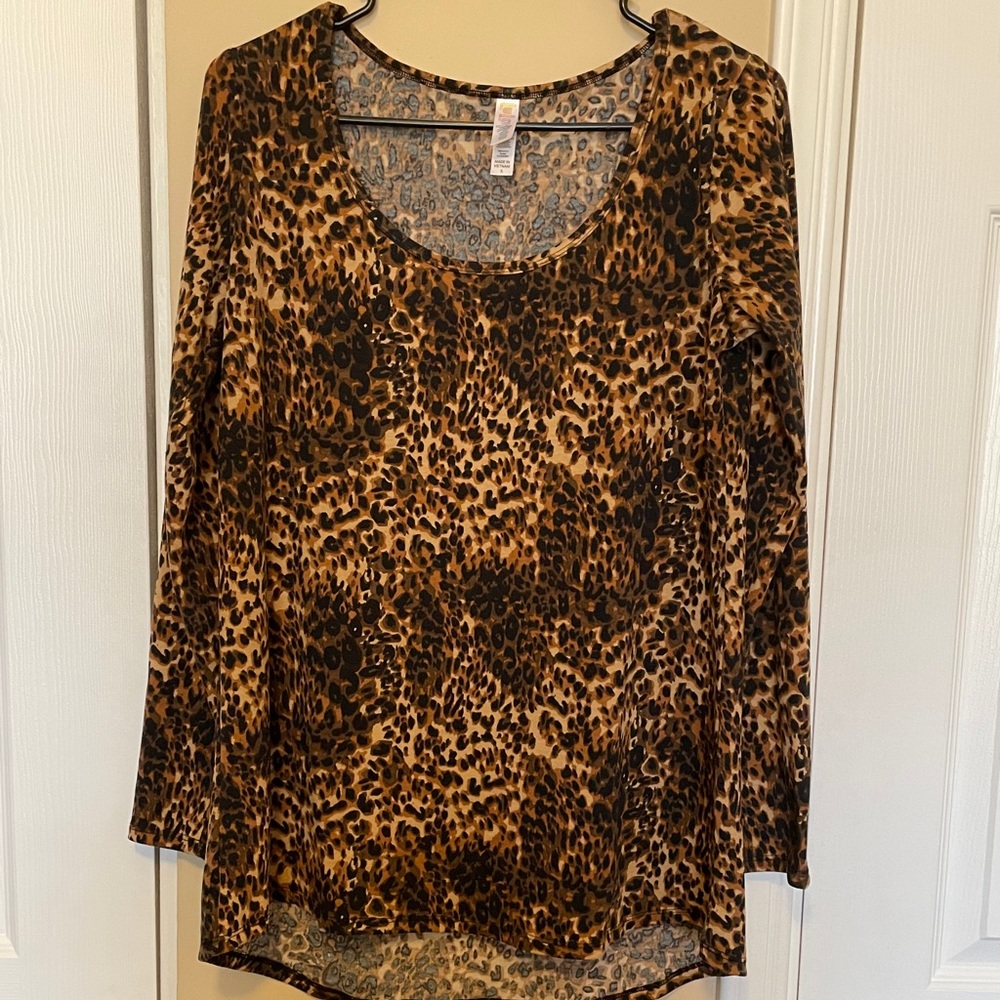 LulaRoe long sleeve shirt